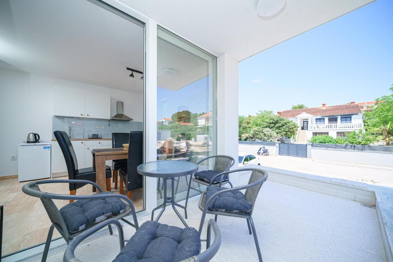 Vila Regina Apartment Paloma With Swimming Pool Jezera Bagian luar foto