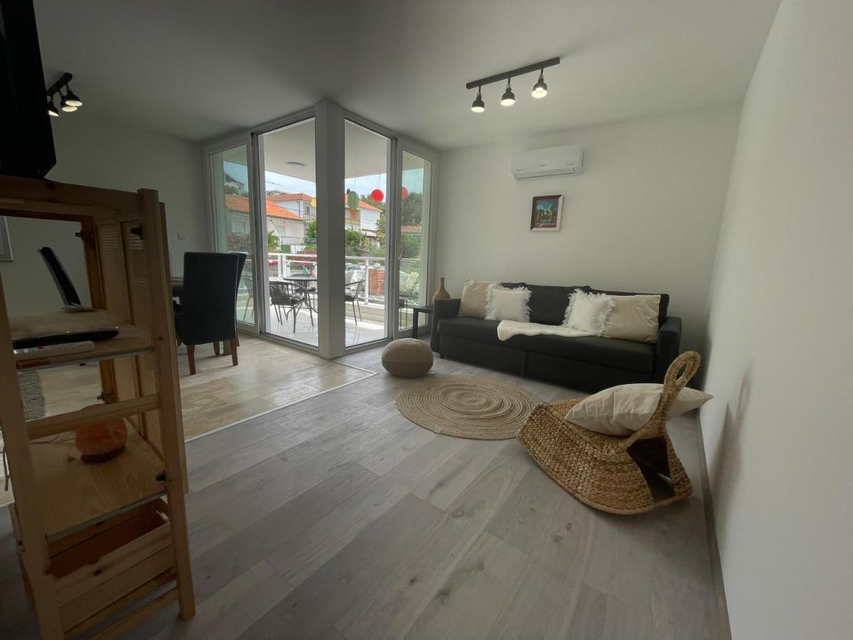 Vila Regina Apartment Paloma With Swimming Pool Jezera Bagian luar foto