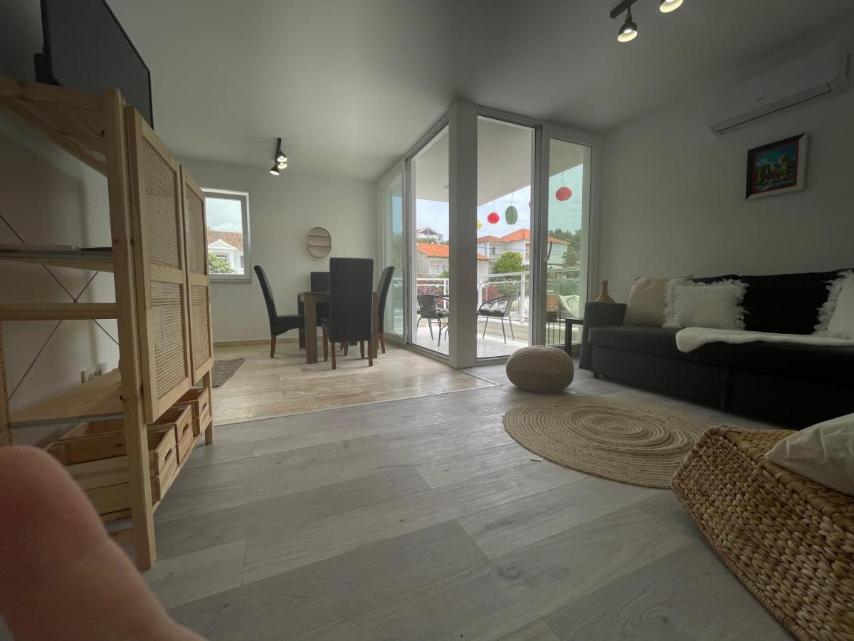Vila Regina Apartment Paloma With Swimming Pool Jezera Bagian luar foto