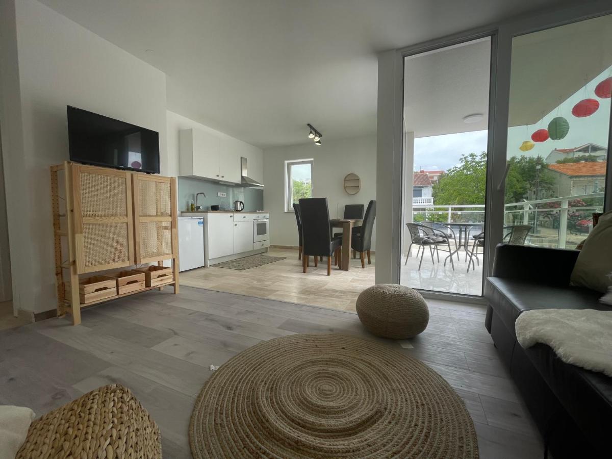 Vila Regina Apartment Paloma With Swimming Pool Jezera Bagian luar foto