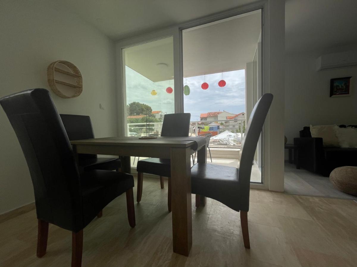 Vila Regina Apartment Paloma With Swimming Pool Jezera Bagian luar foto