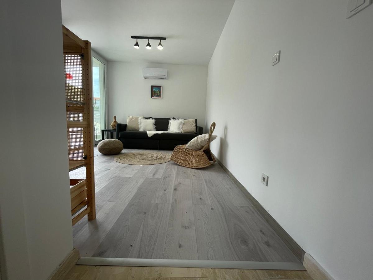 Vila Regina Apartment Paloma With Swimming Pool Jezera Bagian luar foto