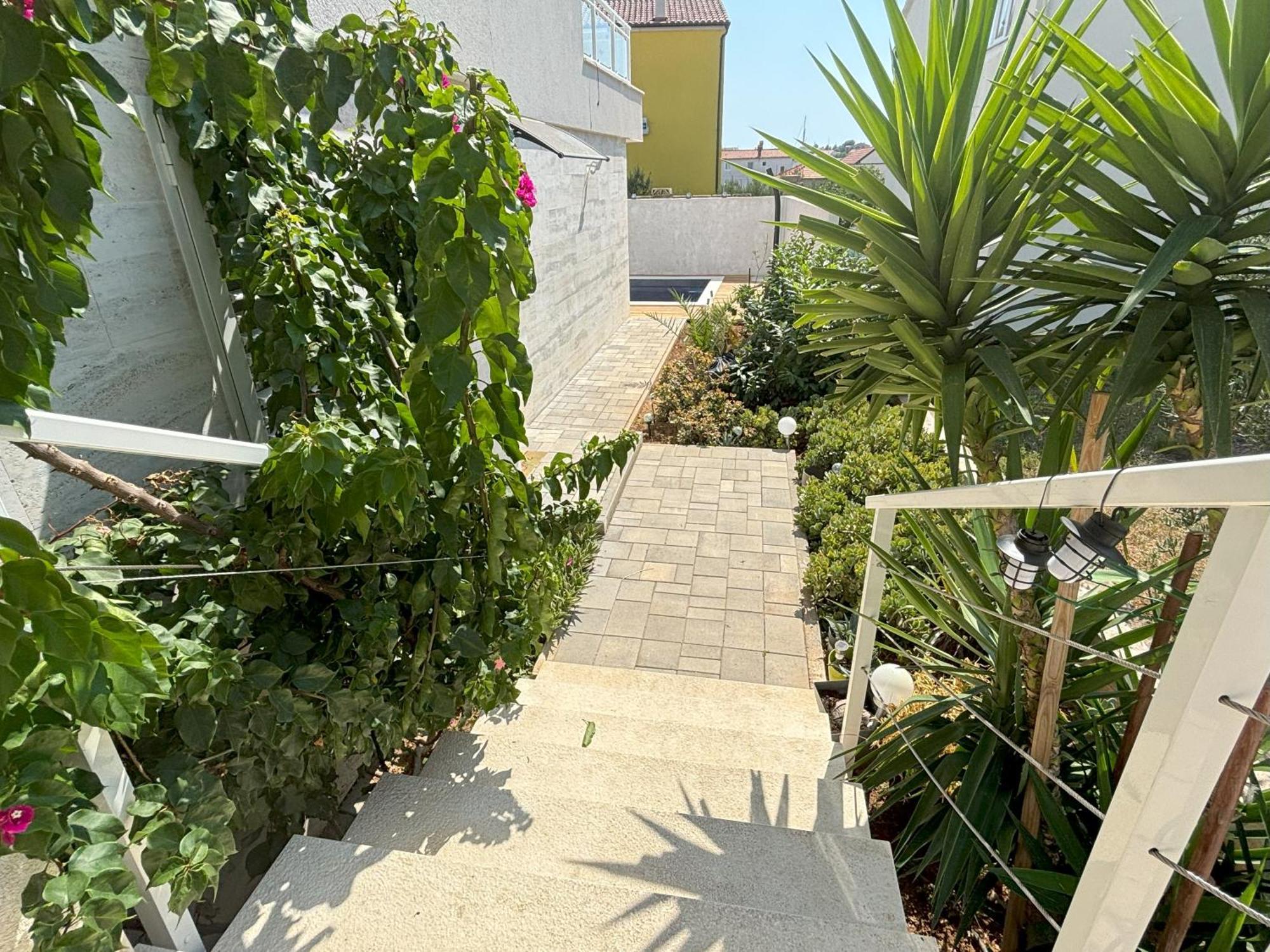 Vila Regina Apartment Paloma With Swimming Pool Jezera Bagian luar foto