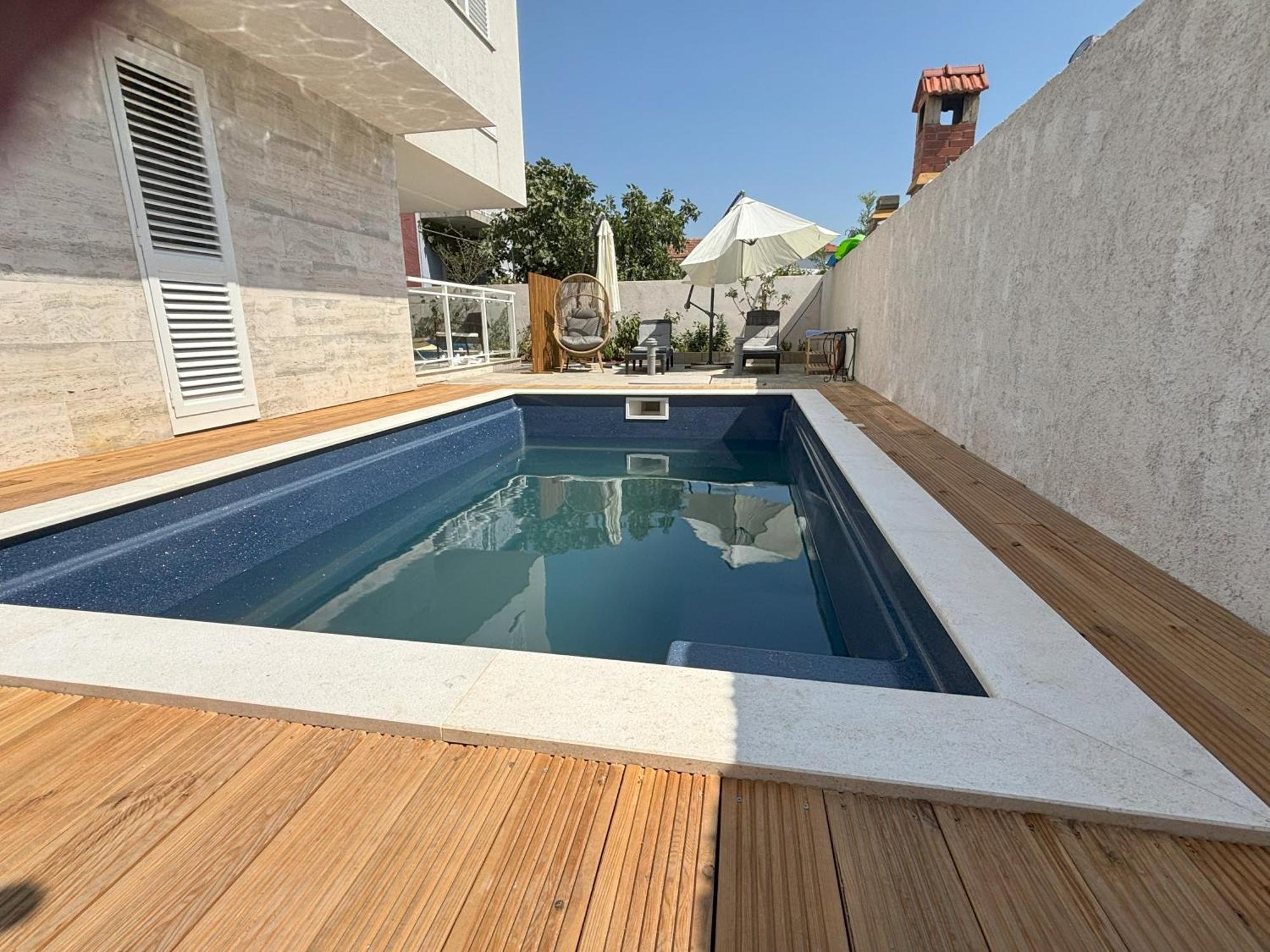 Vila Regina Apartment Paloma With Swimming Pool Jezera Bagian luar foto
