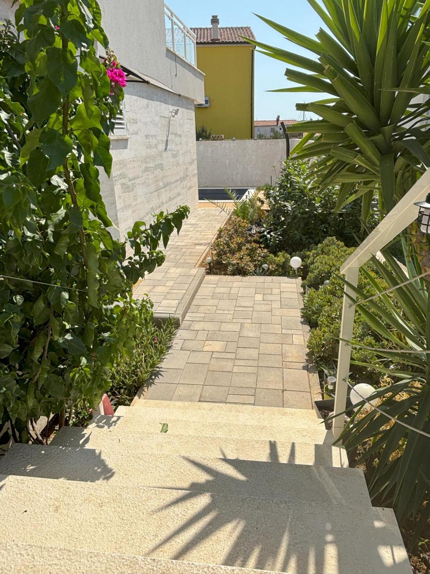 Vila Regina Apartment Paloma With Swimming Pool Jezera Bagian luar foto